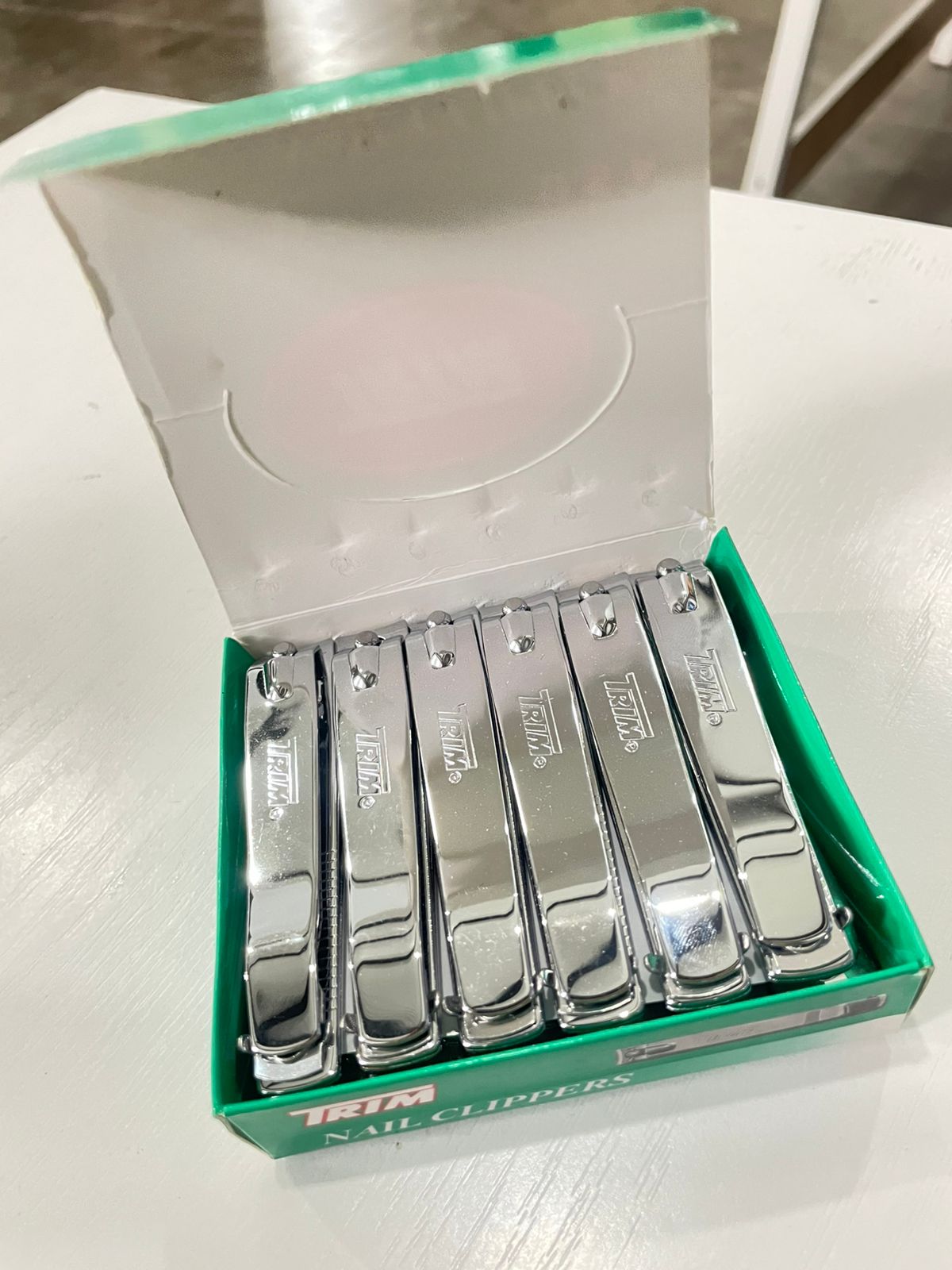 CORTA UÑAS CASERO 608